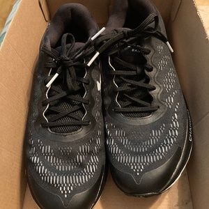 Under Armour women’s sneakers